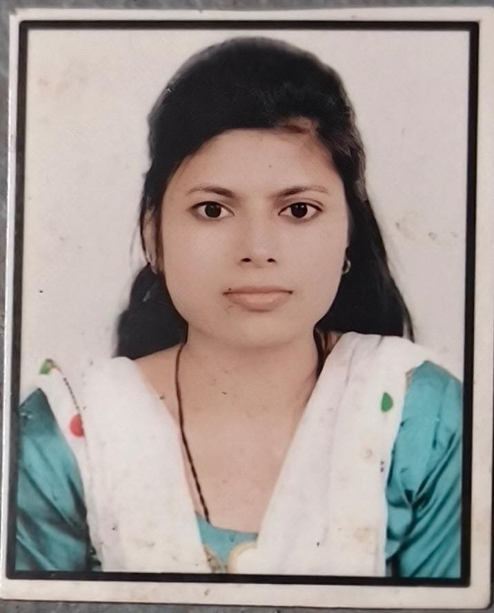 Ms. Deepa Arya, Lecturer at A.H.P. Inter College
